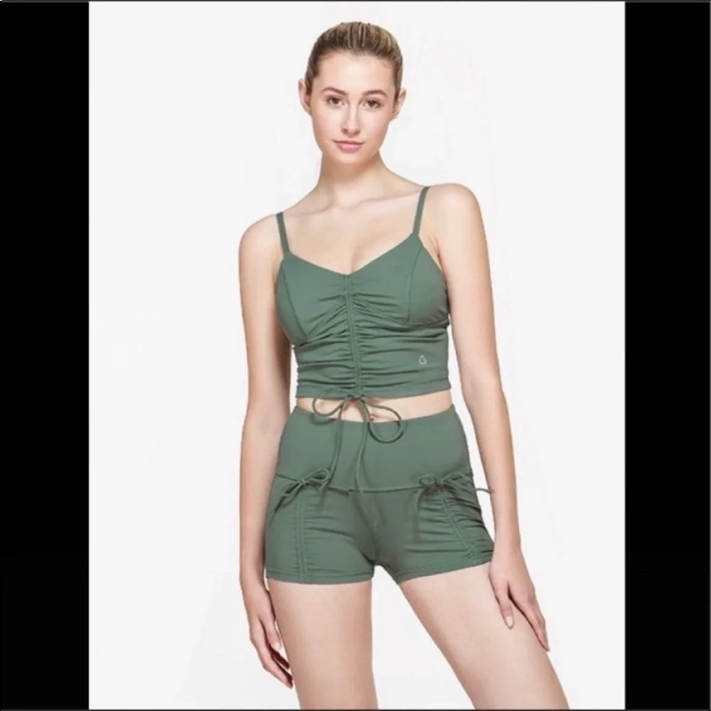 Titika Active Couture Sandy Short in Green Size 12